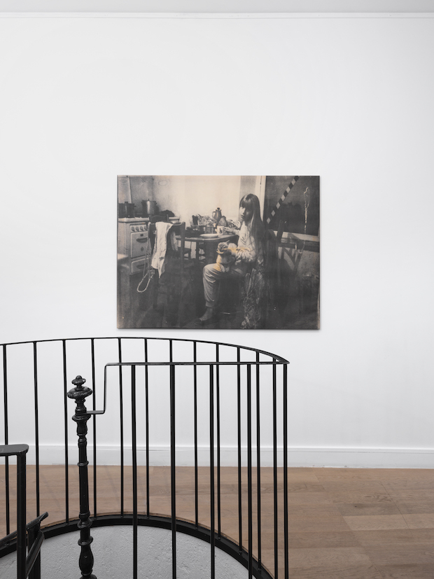 Autour d'un café (Over coffee) at Gowen Contemporary
