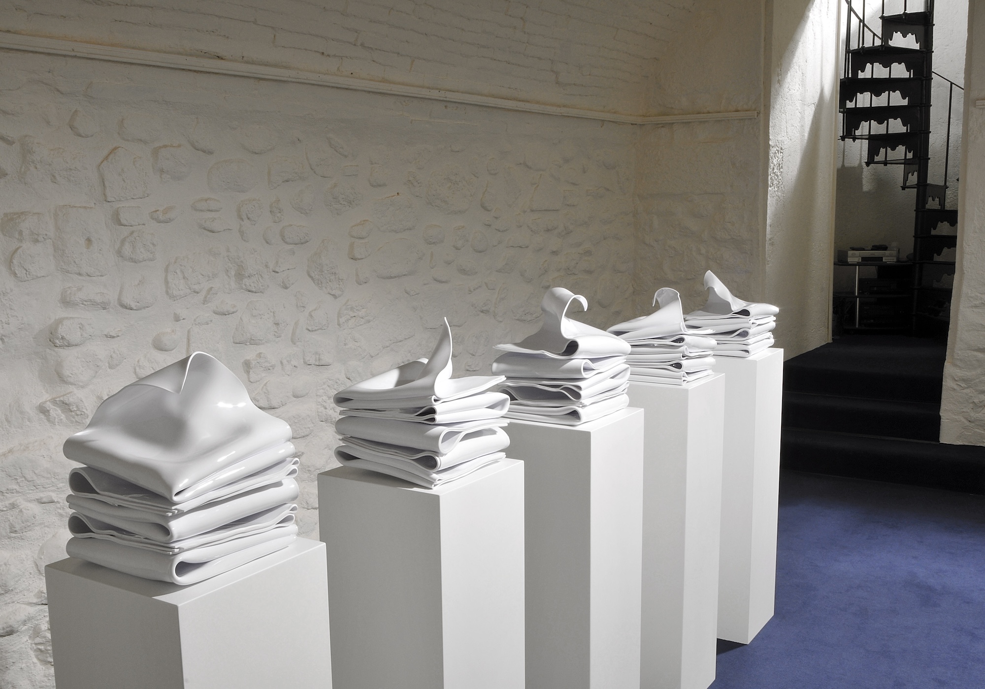 Tra Le Pieghe (Entre Les Plis) at Gowen Contemporary