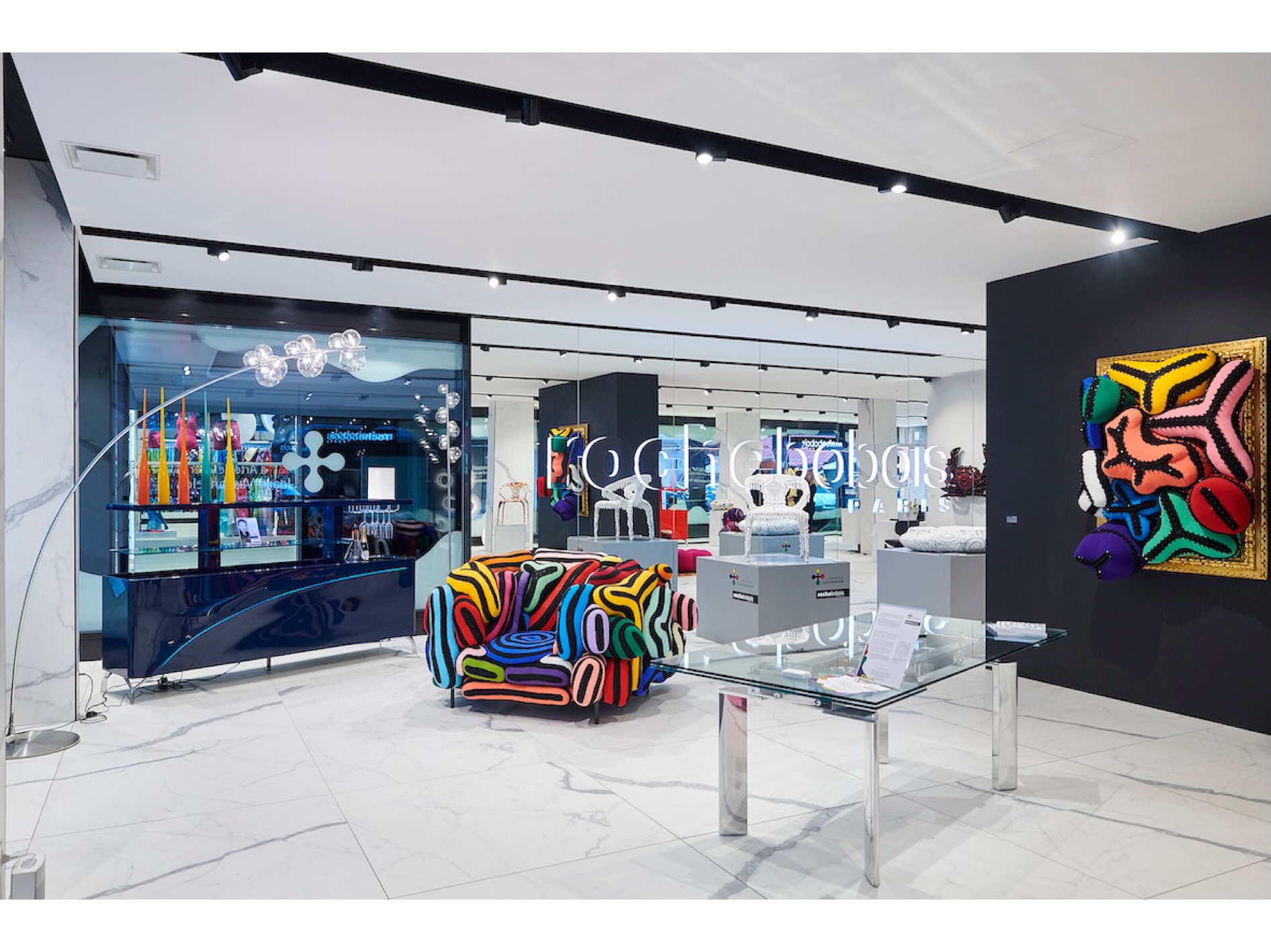 thumbnail - Joana Vasconcelos. Exhibition in collaboration with Roche Bobois